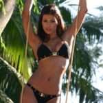 Renata Gonzalez Fotos En Bikini Negro 17