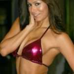 Renata Gonzalez Fotos En Bikini Morado Con Minifalda 11