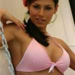 Renata Gonzalez Fotos en Bikini Rosado 14