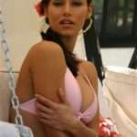 Renata Gonzalez Fotos en Bikini Rosado 13