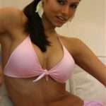 Renata Gonzalez Fotos en Bikini Rosado 9