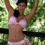 Renata Gonzalez Fotos en Bikini Rosado 1